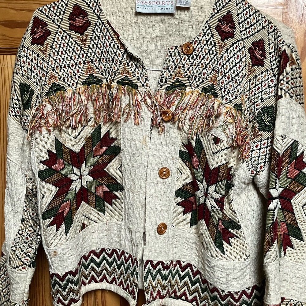 PASSPORT OF PIER ONE EMBROIDERED CROP JCKET - WOOD BUTTONS